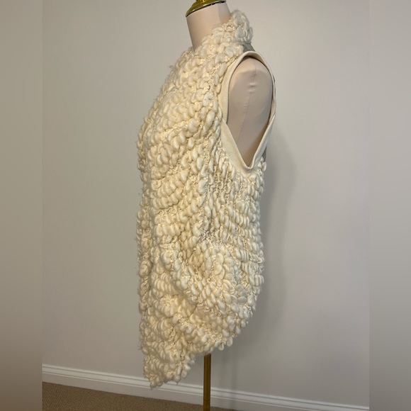 Miha Open Loop Ivory/Grey Vest - Picture 7 of 9